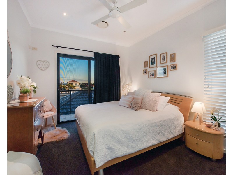 24 Reliance Place, Pelican Waters QLD 4551