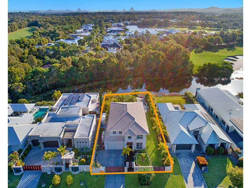 13 Rutherford Pl, Pelican Waters QLD 4551