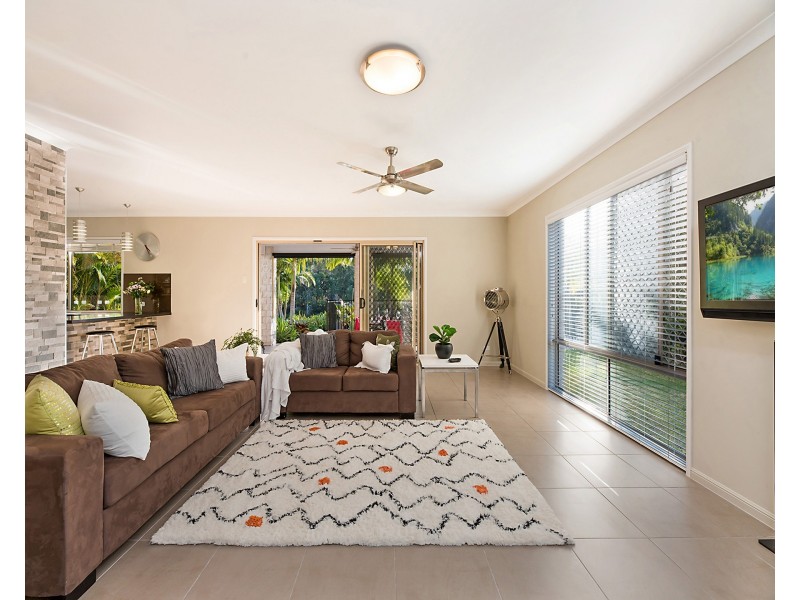 13 Rutherford Pl, Pelican Waters QLD 4551