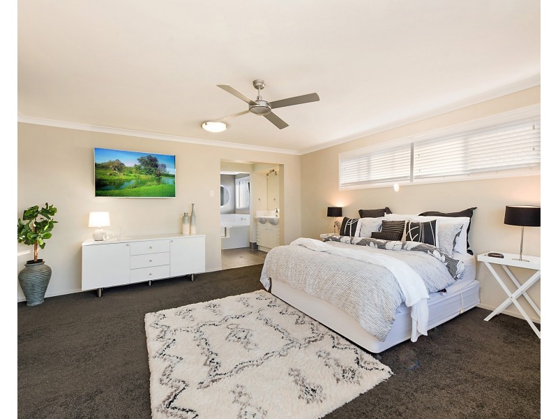 13 Rutherford Pl, Pelican Waters QLD 4551