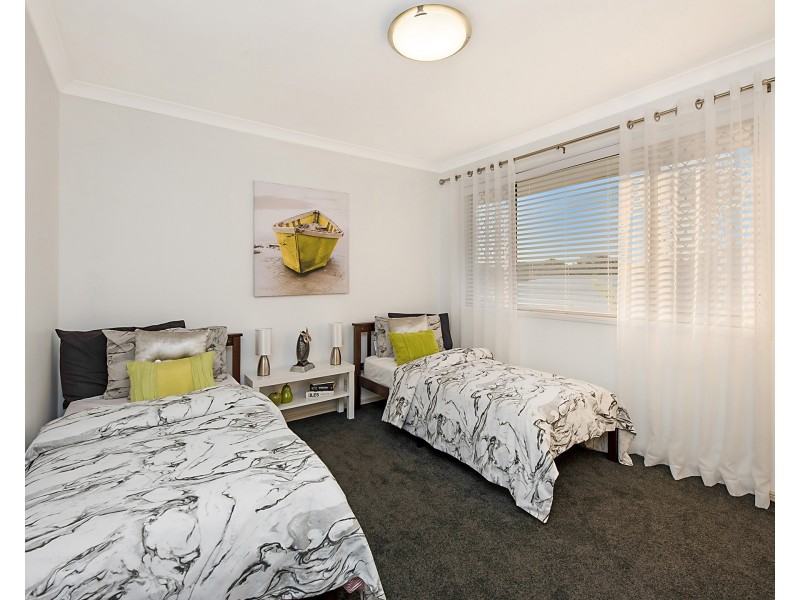 13 Rutherford Pl, Pelican Waters QLD 4551