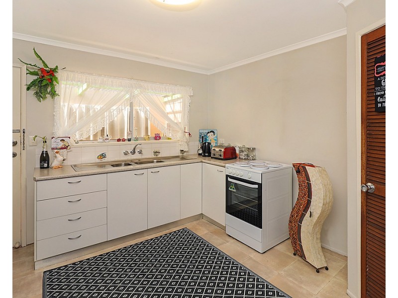 13 Bingera Tce, Caloundra QLD 4551