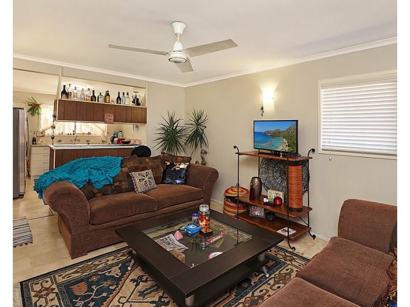 13 Bingera Tce, Caloundra QLD 4551