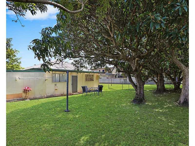 13 Bingera Tce, Caloundra QLD 4551