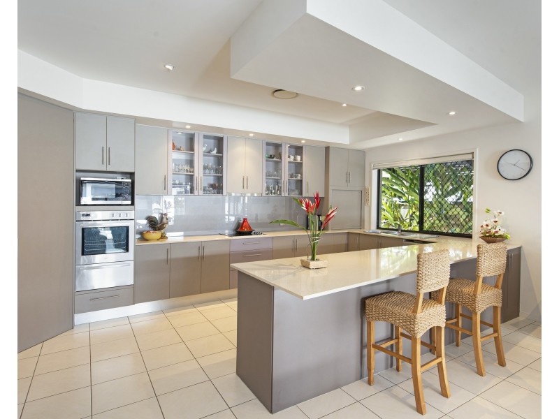 12 Sea Glint Place, Pelican Waters QLD 4551