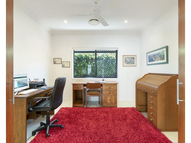 12 Sea Glint Place, Pelican Waters QLD 4551