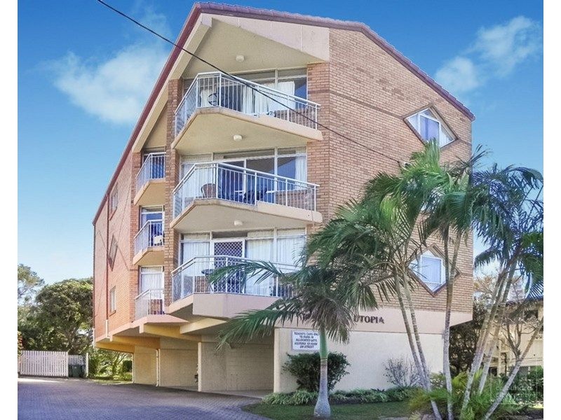 2/7 Moreton Parade, Kings Beach QLD 4551