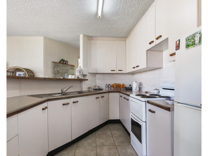 2/7 Moreton Parade, Kings Beach QLD 4551