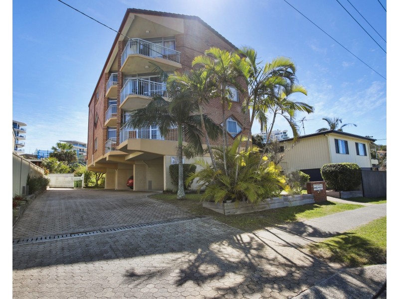 2/7 Moreton Parade, Kings Beach QLD 4551