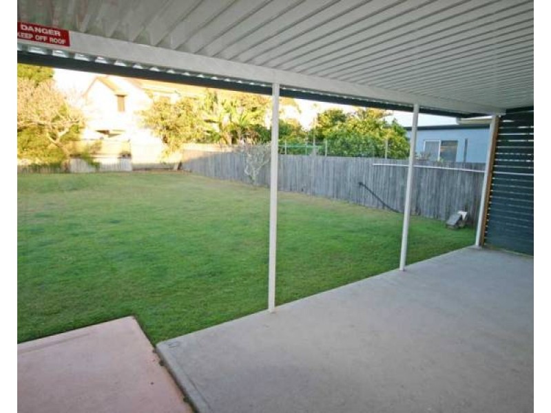 5 Taylor Avenue, Golden Beach QLD 4551