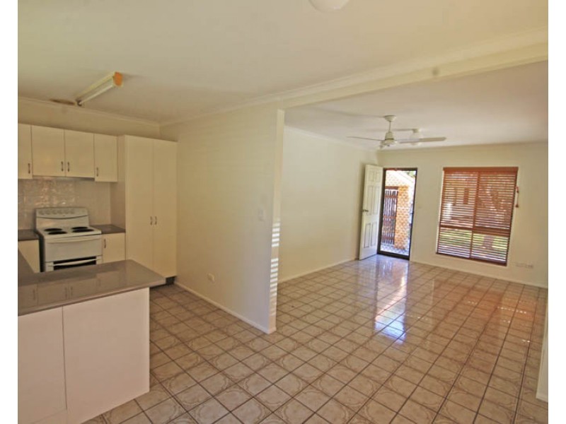 1/2 Gamban Esp, Currimundi QLD 4551