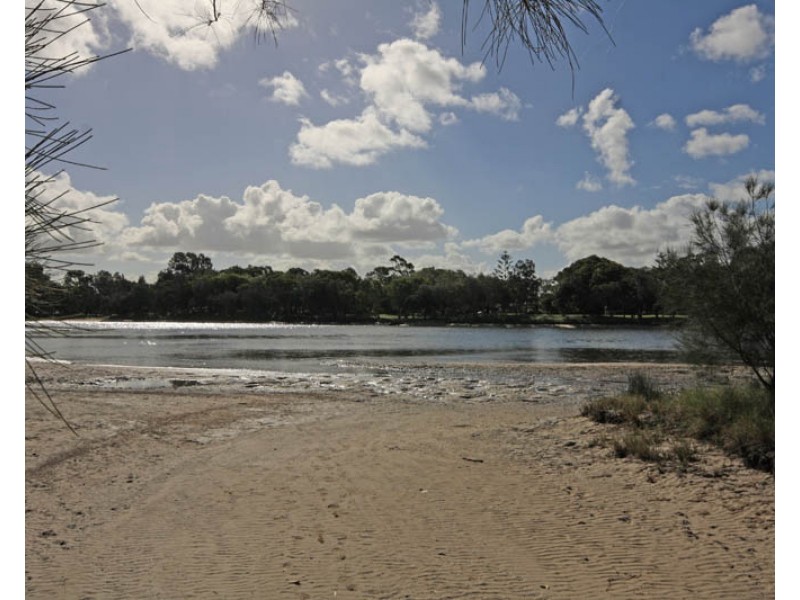 1/2 Gamban Esp, Currimundi QLD 4551