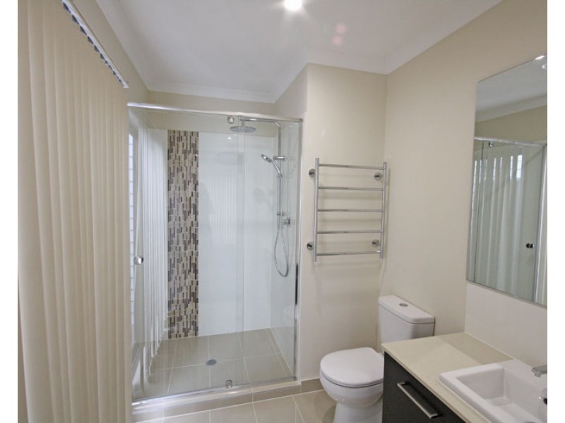 18 Auburn Street, Caloundra West QLD 4551