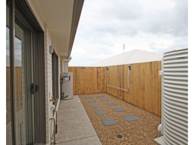 18 Auburn Street, Caloundra West QLD 4551