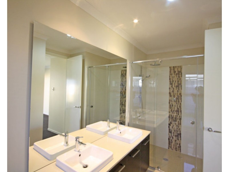 5 Mantis Crescent, Caloundra West QLD 4551