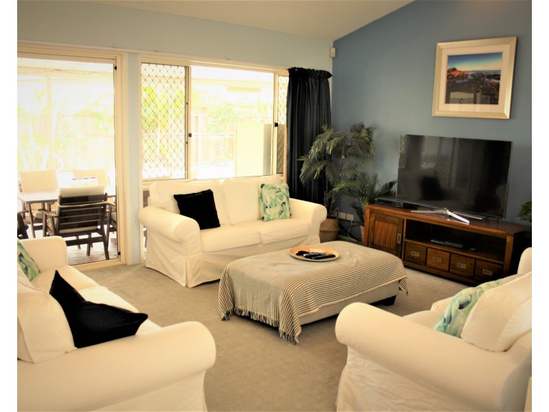 3 White Dove Court, Wurtulla QLD 4575