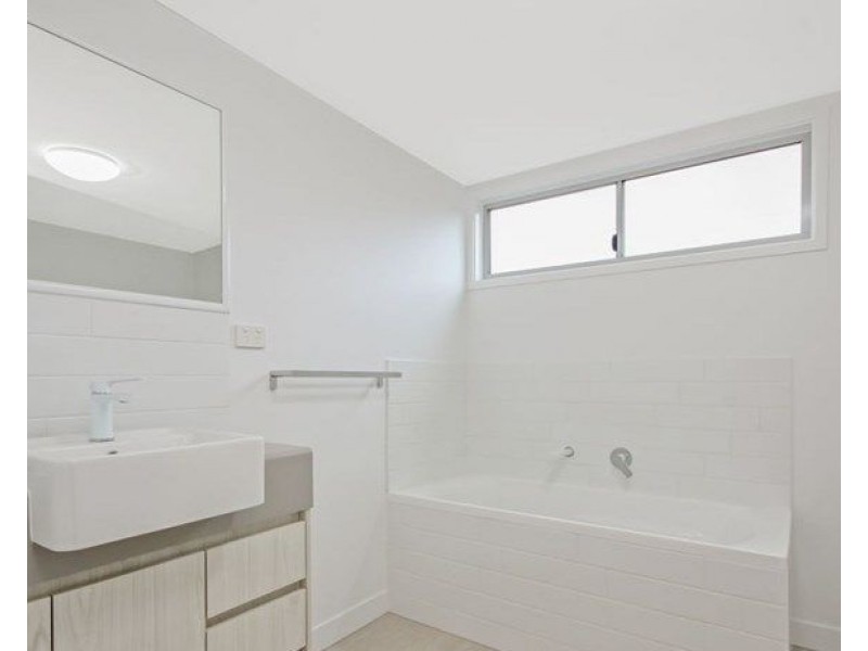 2/4 Ballinger Court, Buderim QLD 4556
