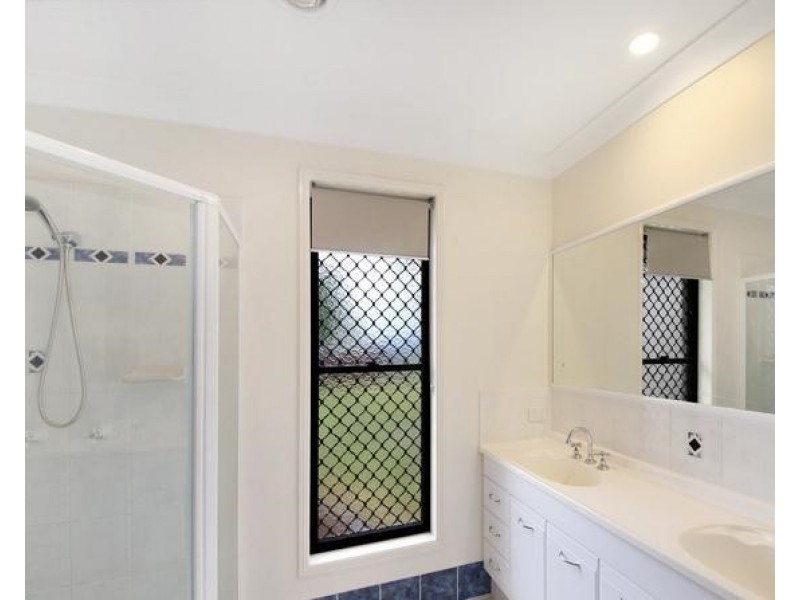 10 Primrose Pl, Little Mountain QLD 4551