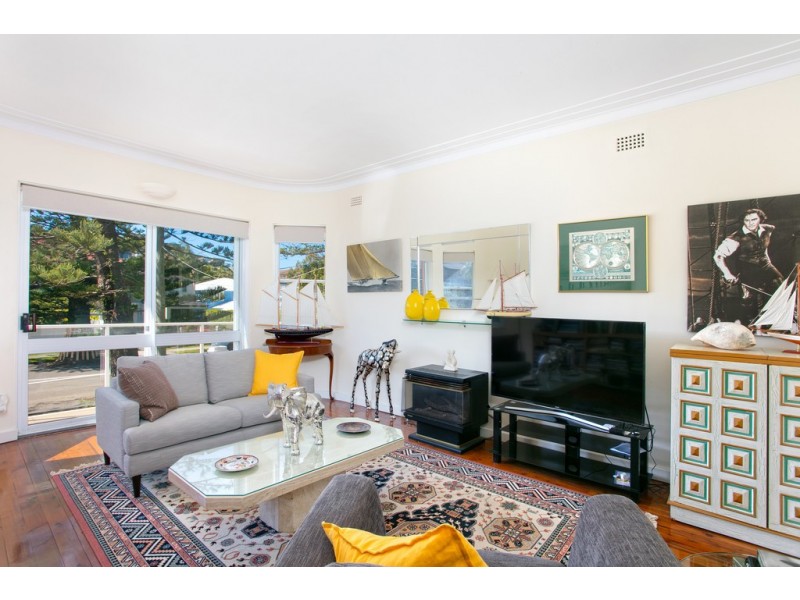 19 Kooloora Avenue, Freshwater NSW 2096