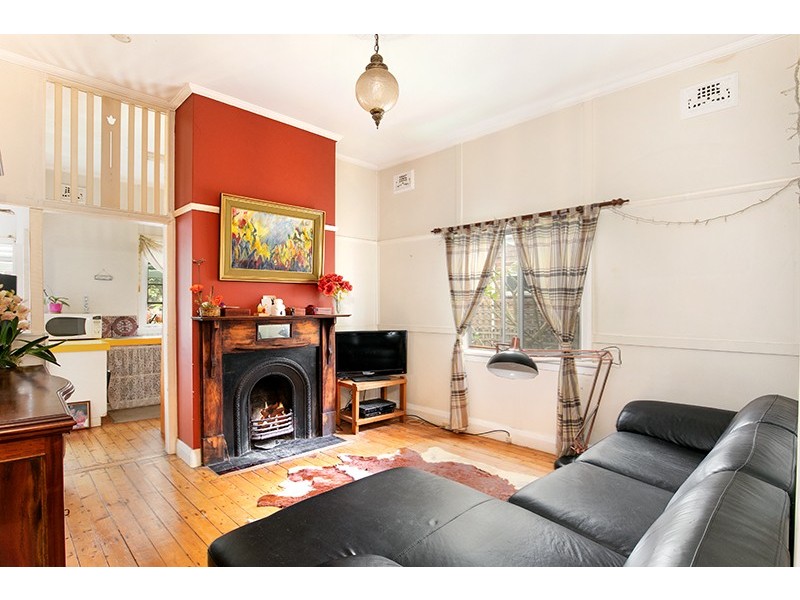 31 SURFERS PARADE, Freshwater NSW 2096