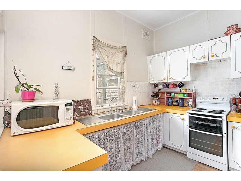 31 SURFERS PARADE, Freshwater NSW 2096