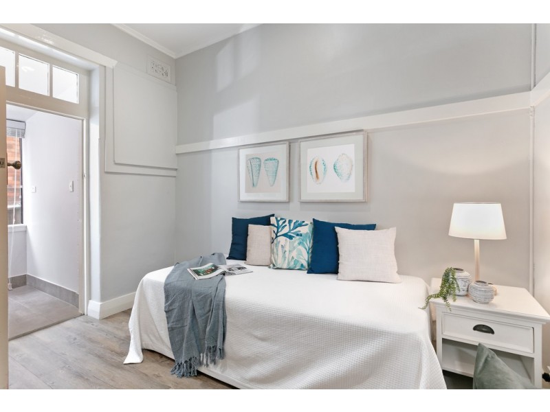 2/33 The Crescent, Manly NSW 2095