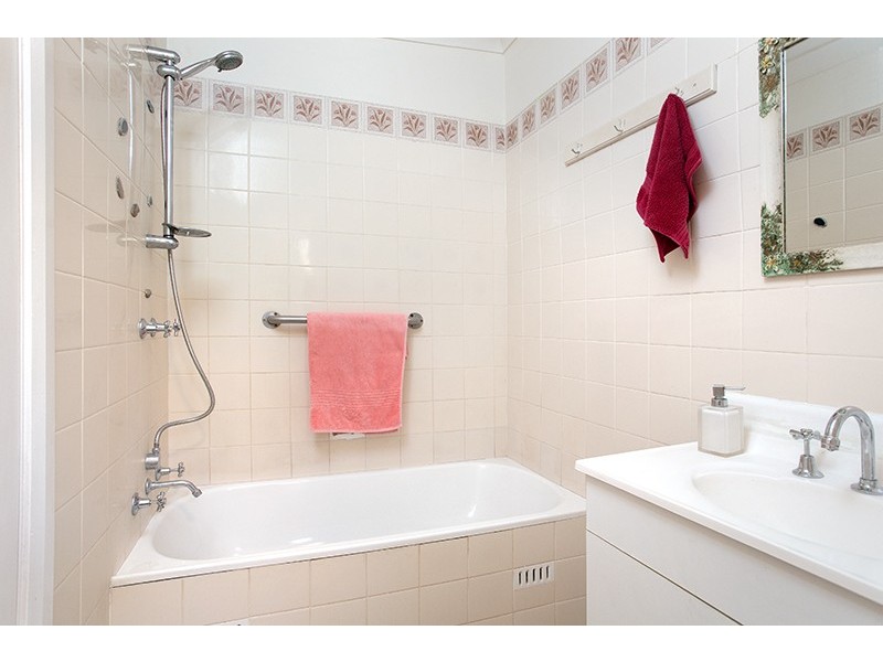 24 Collins Street, North Narrabeen NSW 2101