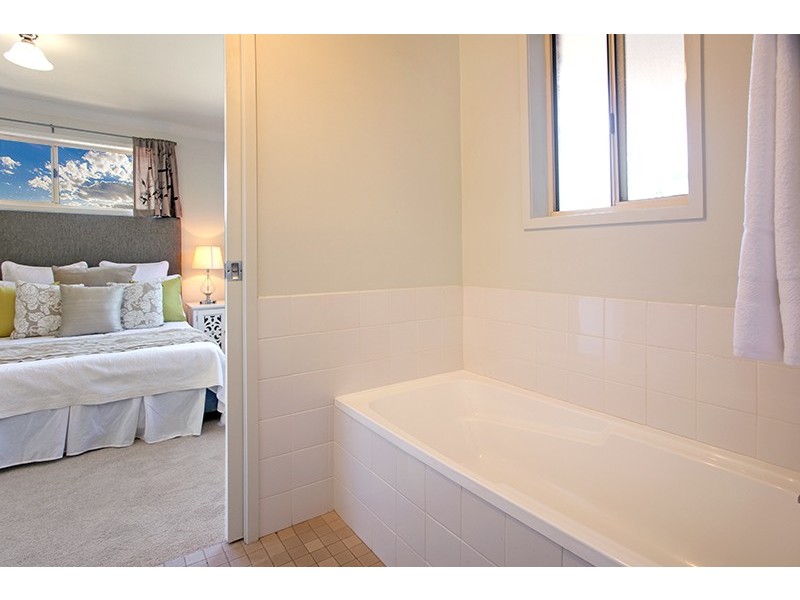 14(AandB) Kooloora Avenue, Freshwater NSW 2096