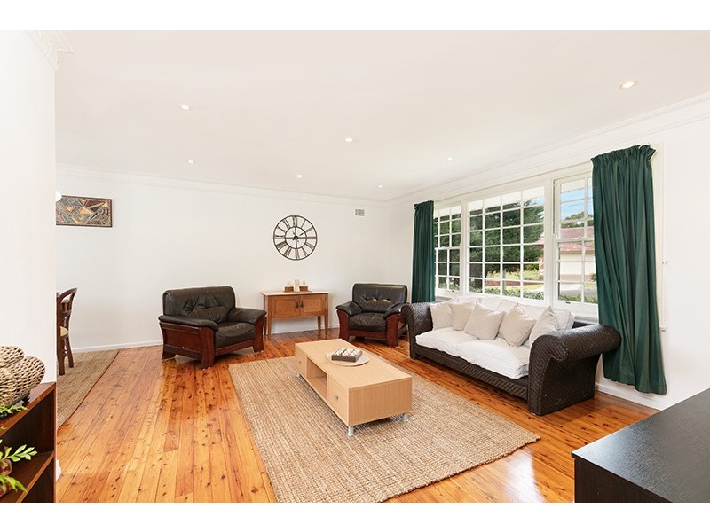 18 Wareham Crescent, Frenchs Forest NSW 2086