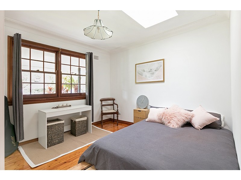 18 Wareham Crescent, Frenchs Forest NSW 2086