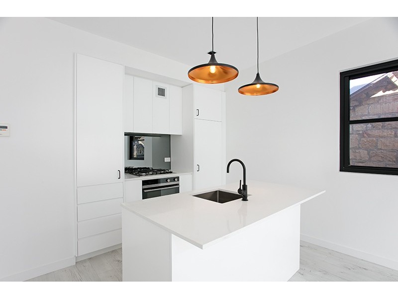 17/62-64 PITTWATER ROAD, Manly NSW 2095