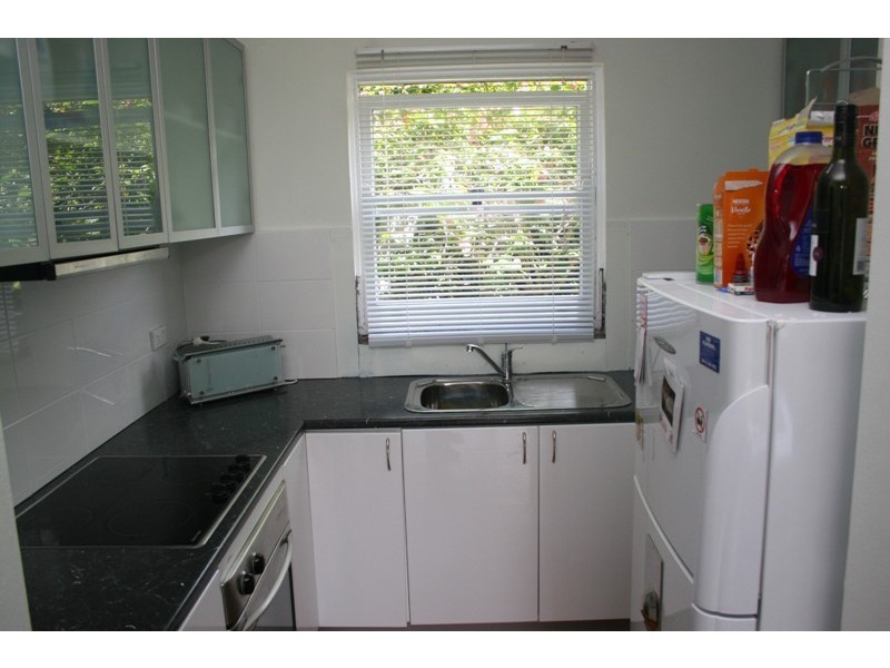 2/11 Lodge Lane, Freshwater NSW 2096