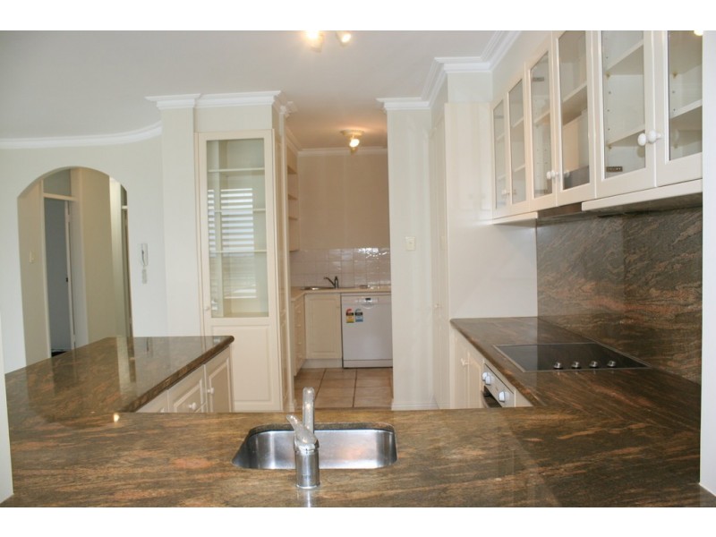 2/27 Bridge Road, Queenscliff NSW 2096