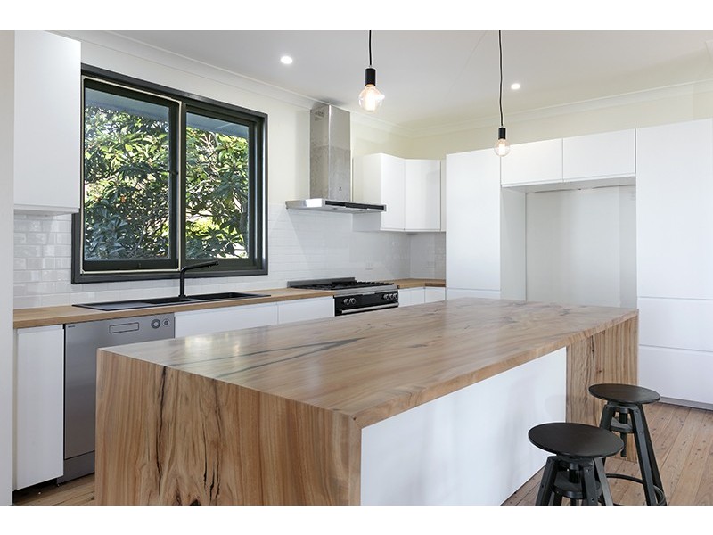 8 Consul Road, Brookvale NSW 2100