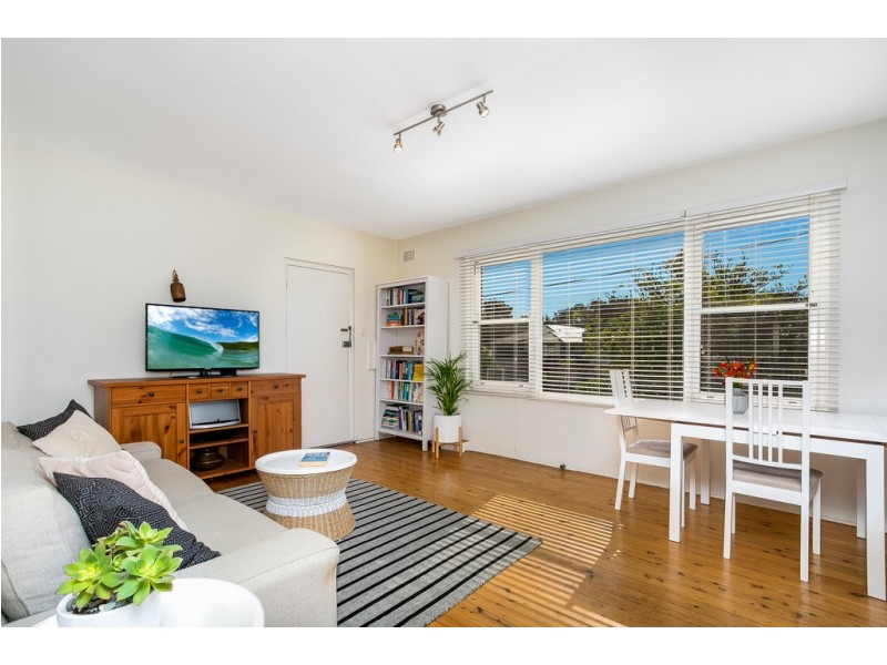 2/19-21 Stewart Avenue, Curl Curl NSW 2096