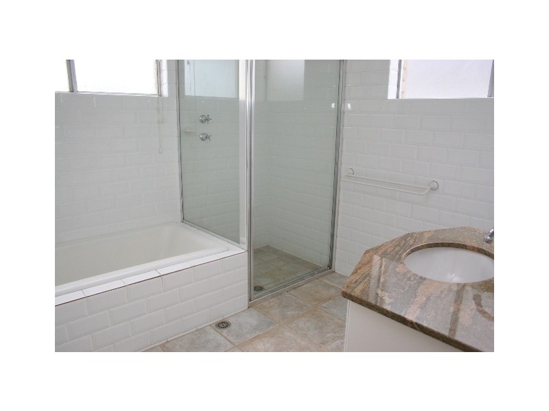 2/27 Bridge Road, Queenscliff NSW 2096