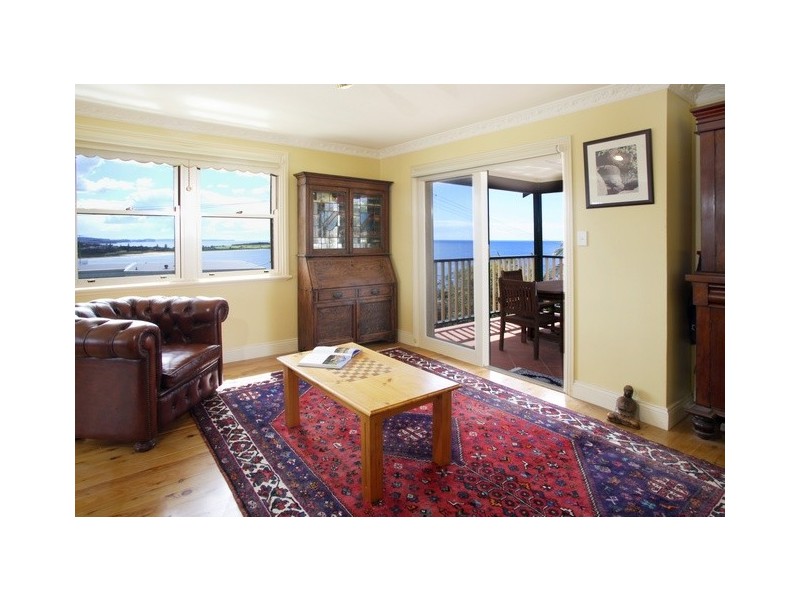15 Ozone Parade, North Curl Curl NSW 2099