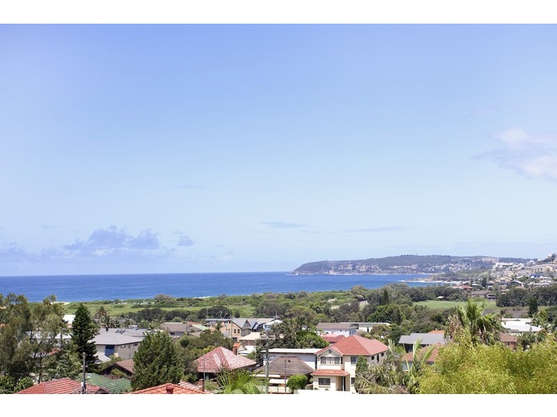 22 Bellevue Parade, North Curl Curl NSW 2099