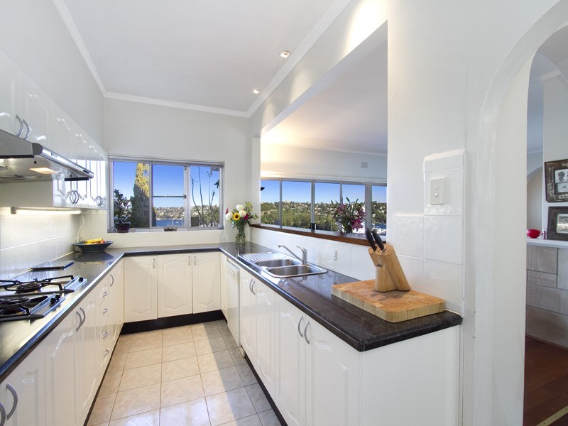 9 Avona Crescent, Seaforth NSW 2092