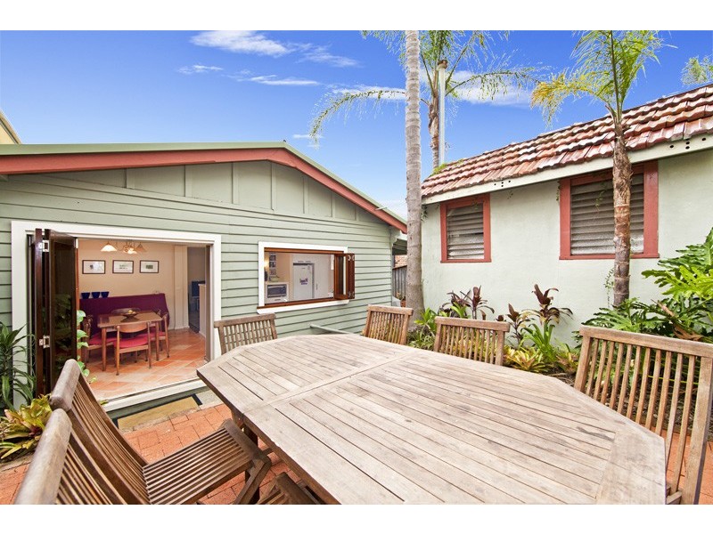 4 Adams Street, Curl Curl NSW 2096