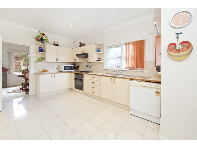 3 Neale Avenue, Forestville NSW 2087