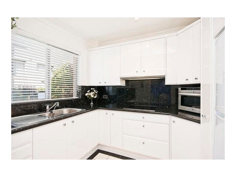 8/63 Crown Road, Queenscliff NSW 2096