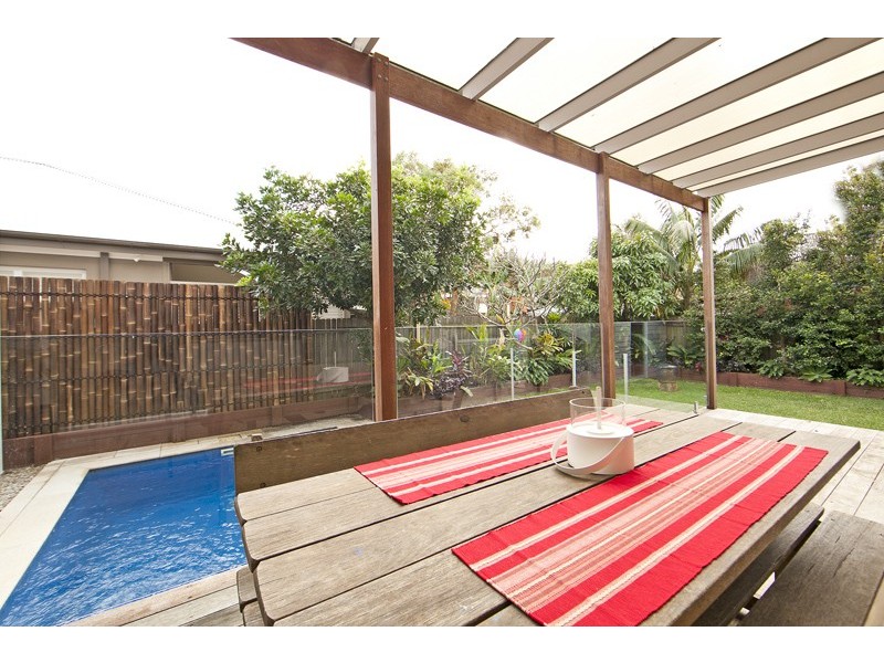 9 Grainger Avenue, North Curl Curl NSW 2099