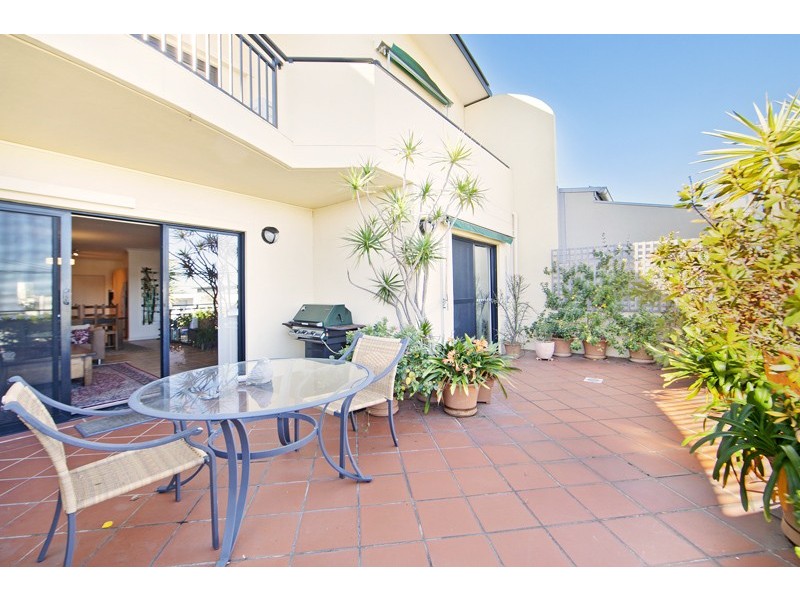 2/70 Pitt Road, North Curl Curl NSW 2099