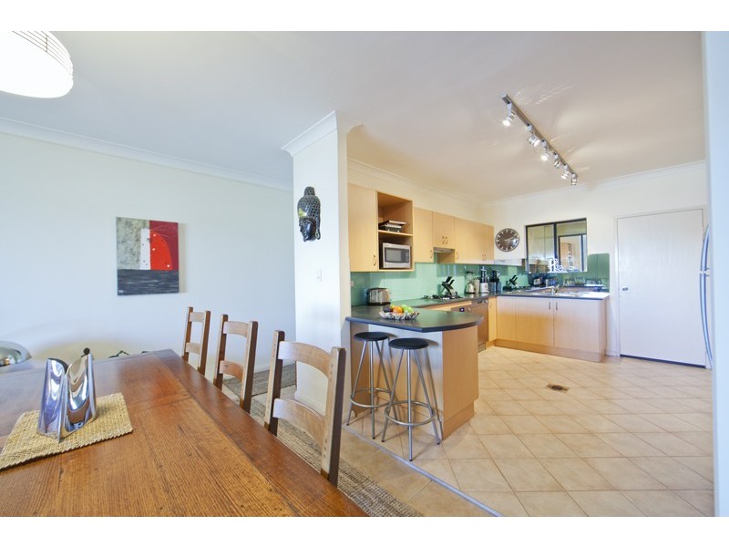 2/70 Pitt Road, North Curl Curl NSW 2099