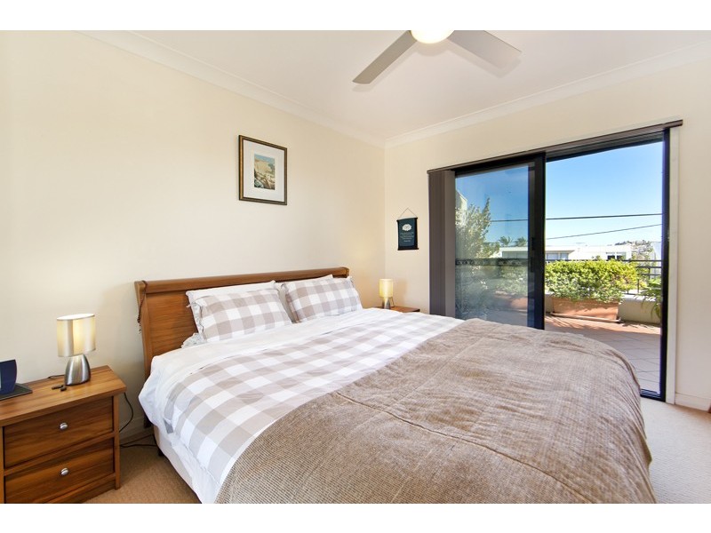 2/70 Pitt Road, North Curl Curl NSW 2099