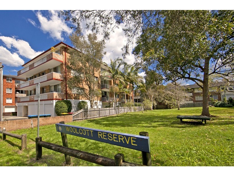 2/1 Woolcott Street, Newport NSW 2106