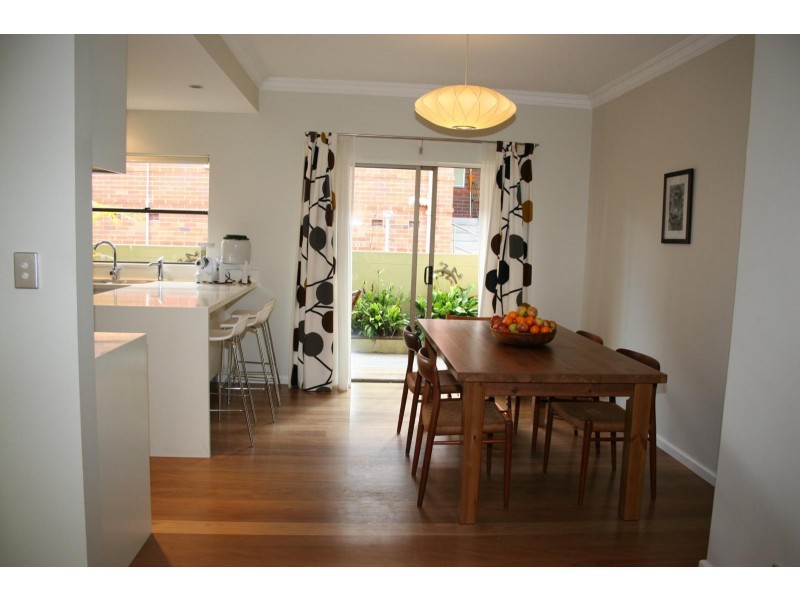 2/10-12 Wood Street, Manly NSW 2095