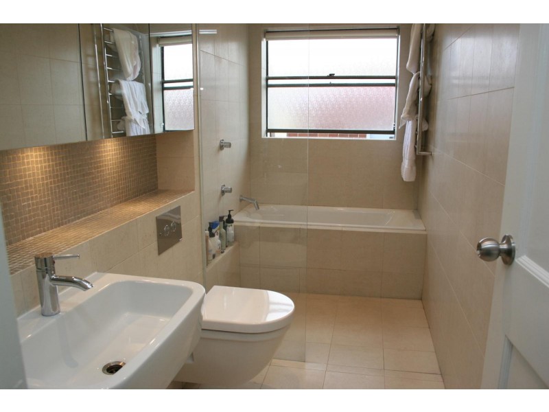 2/10-12 Wood Street, Manly NSW 2095