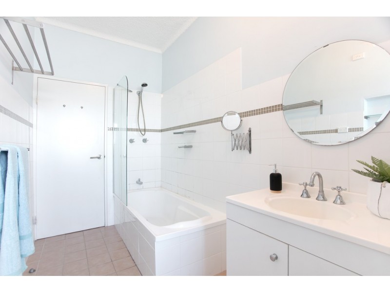 11/78 Wyuna Avenue, Freshwater NSW 2096